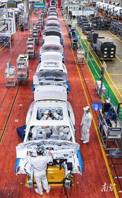前7月廣東消費增速加快,規上工業增加值同比增3.2%
