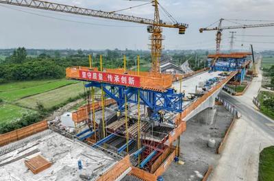 【巍巍三峽】全球“燈塔工廠”為何建在這里?