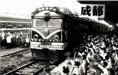 上海的大街小巷里有支抗疫保障車隊